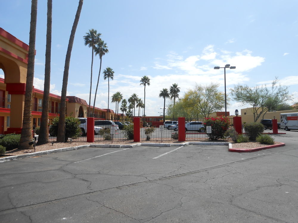 Extend-A-Suites Phoenix Extérieur photo